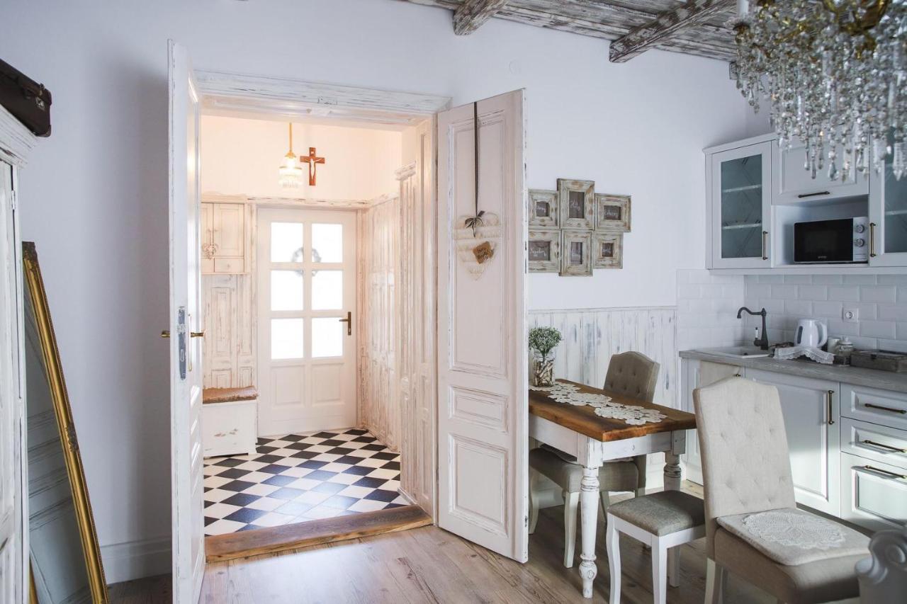 Bab-Lak Apartman Kisvarda Bagian luar foto