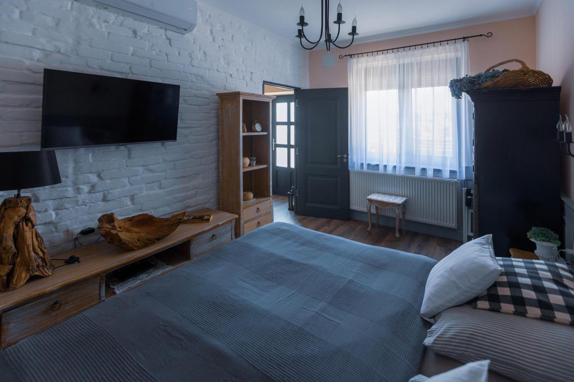 Bab-Lak Apartman Kisvarda Bagian luar foto